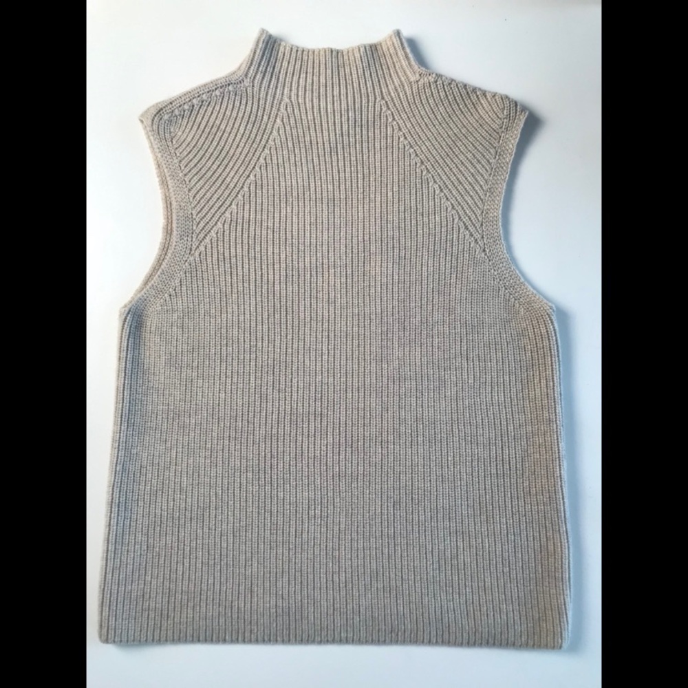 Aritzia Wilfred sweater XS
